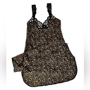 ❗️VINTAGE 80’s❗️Leopard Lace Silky Nightgown